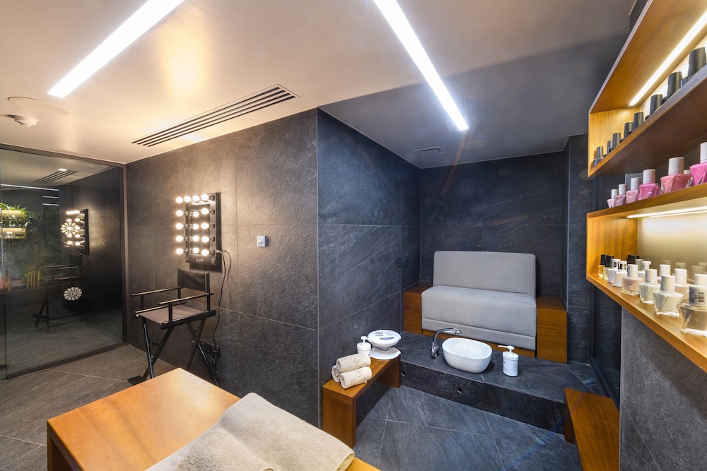 Ajax Hotel — Hotel rooms in Limassol, Limassol Region