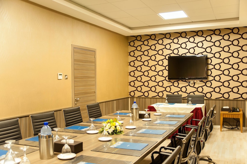 Ajax Hotel — Hotel building in Limassol, Limassol Region