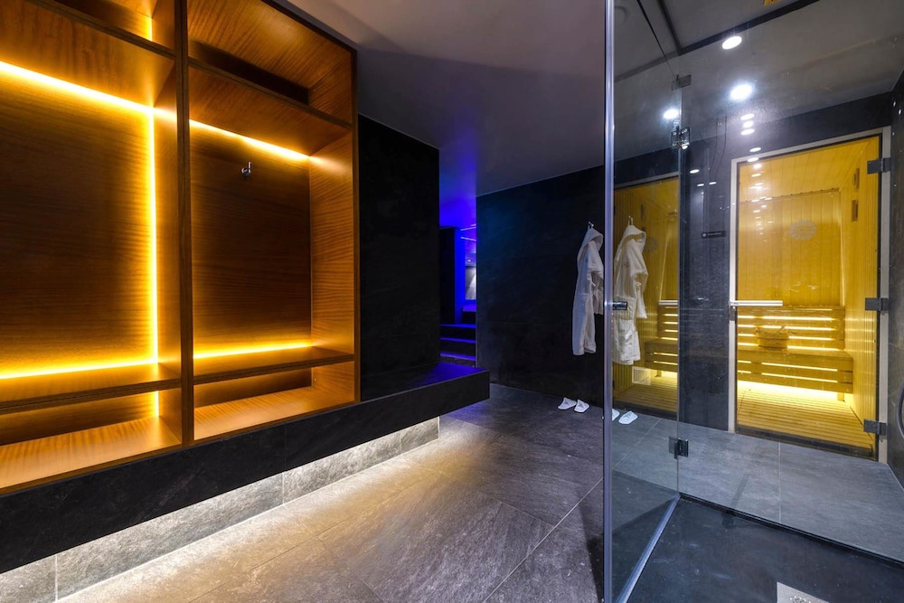 Ajax Hotel — Hotel rooms in Limassol, Limassol Region