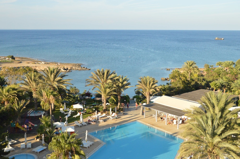 Crystal Springs Beach Hotel - zdjęcie 2