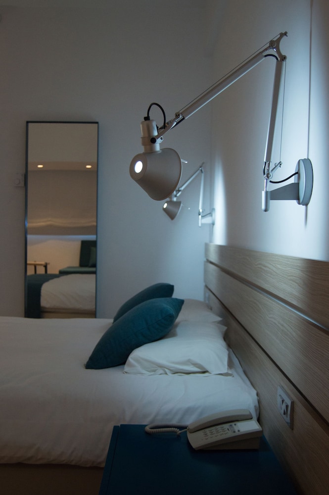 Crystal Springs Beach Hotel — Hotel rooms in Protaras, Famagusta Region