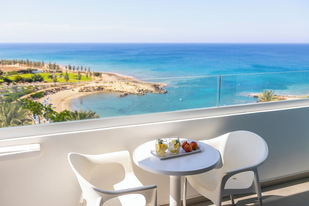 Crystal Springs Beach Hotel — Hotel rooms in Protaras, Famagusta Region