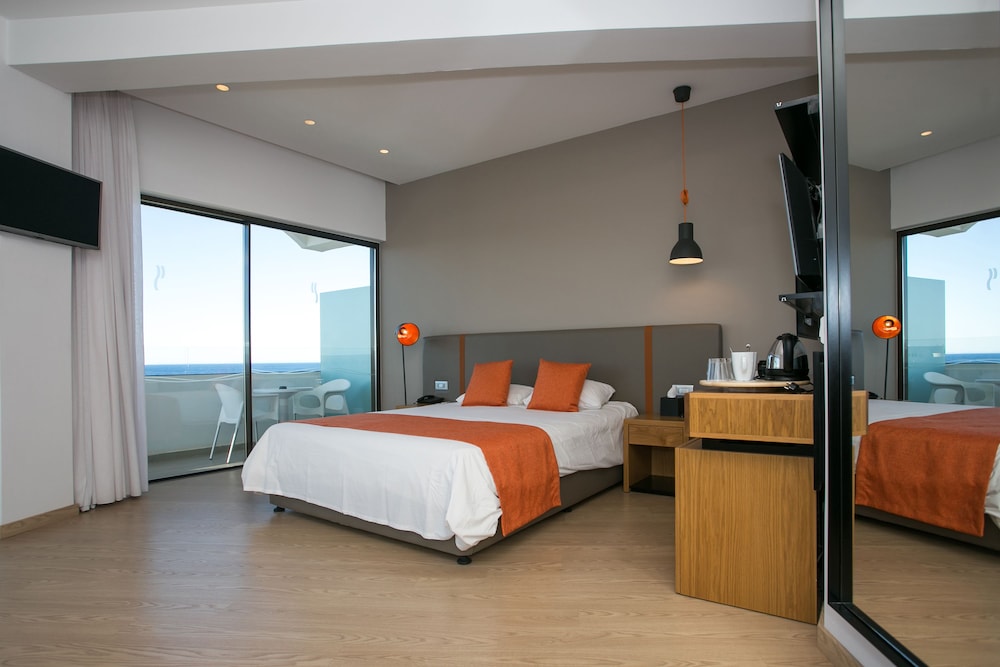Crystal Springs Beach Hotel — Hotel rooms in Protaras, Famagusta Region