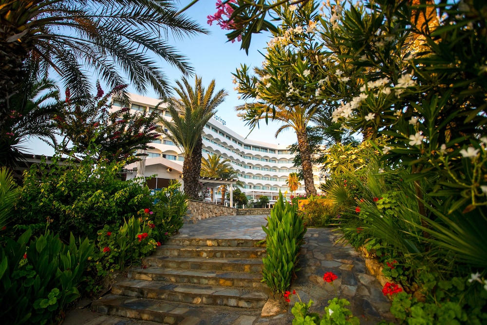 Crystal Springs Beach Hotel — Hotel building in Protaras, Famagusta Region