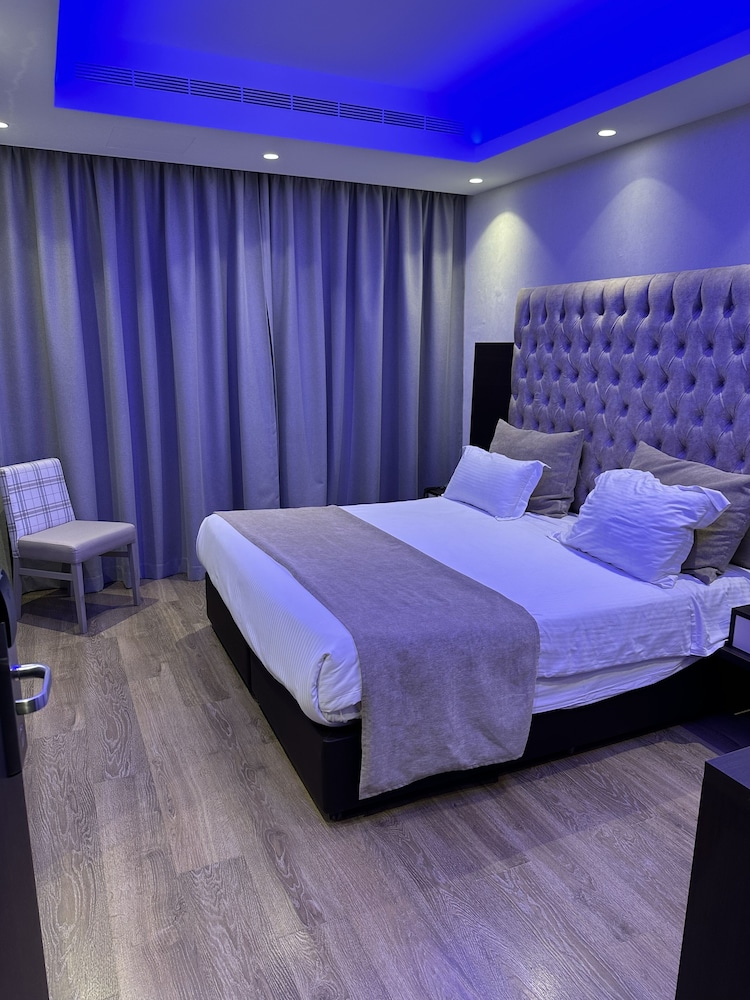 Frangiorgio Hotel — Hotel rooms in Larnaca, Larnaca Region