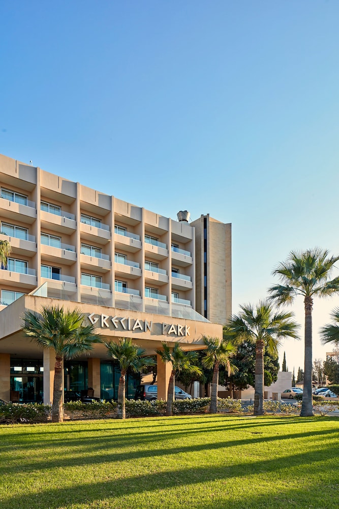 Grecian Park Hotel — Hotel building in Protaras, Famagusta Region