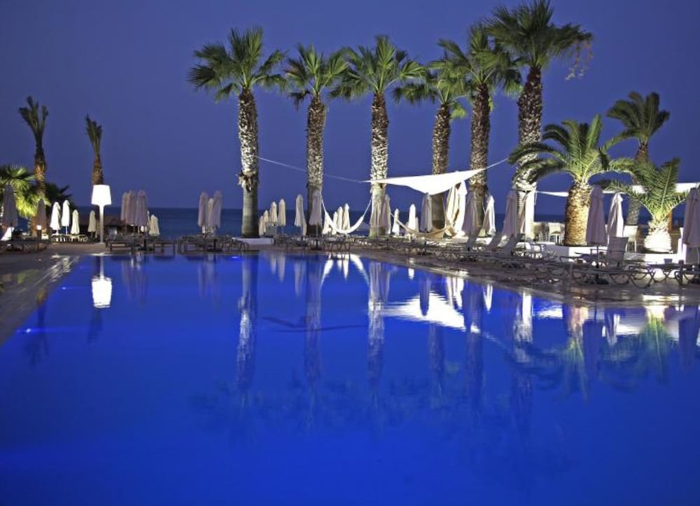 Vrissiana Boutique Beach Hotel — Swimming pool in Protaras, Famagusta Region