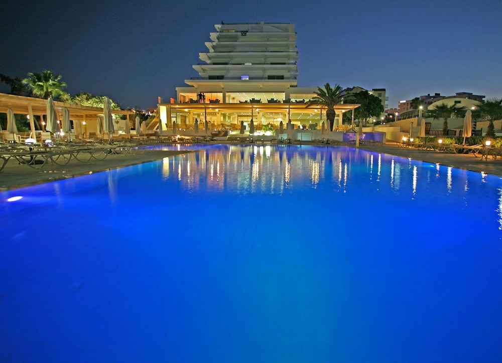 Vrissiana Boutique Beach Hotel — Swimming pool in Protaras, Famagusta Region