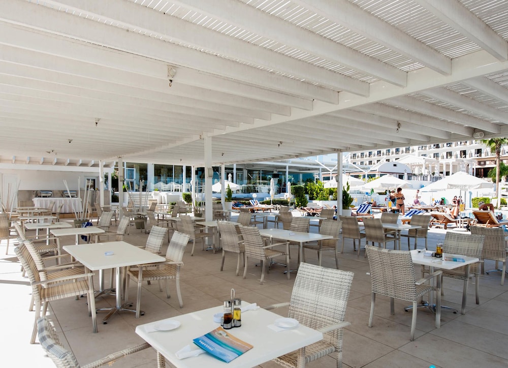 Vrissiana Boutique Beach Hotel — Restaurant & bars in Protaras, Famagusta Region
