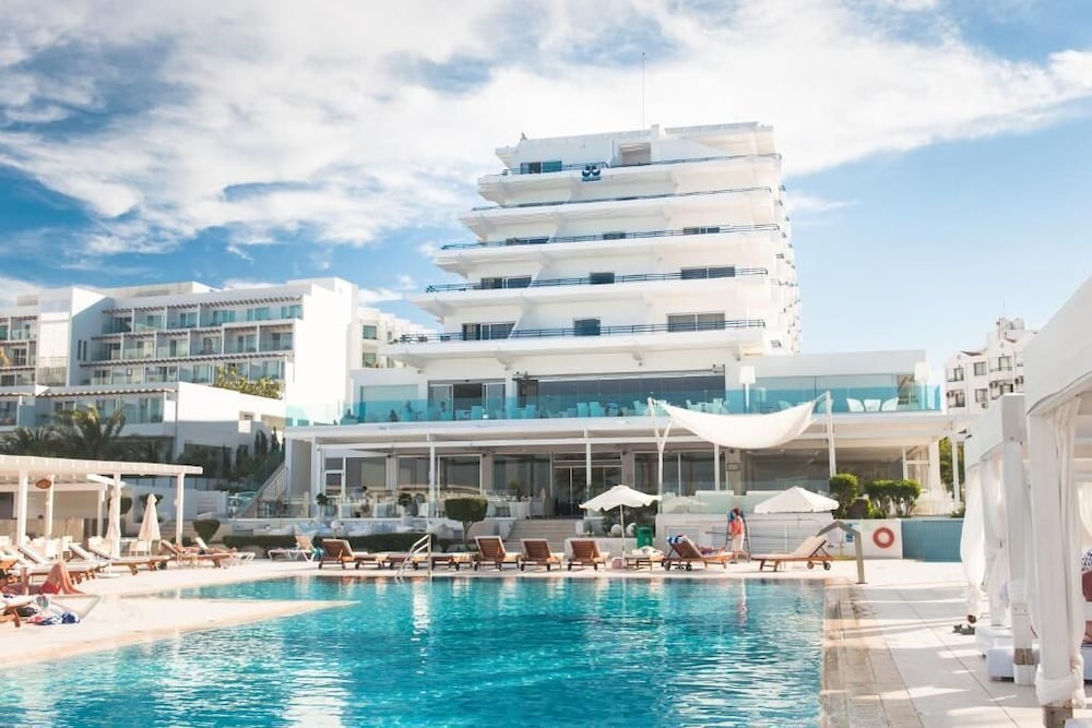 Vrissiana Boutique Beach Hotel — Main photo in Protaras, Famagusta Region