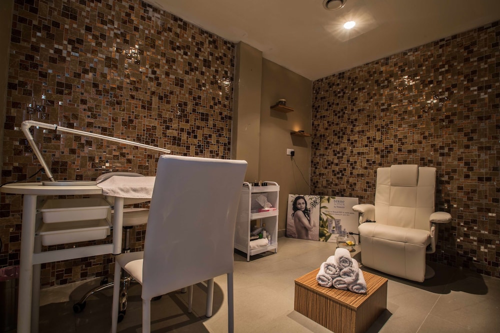 Vrissiana Boutique Beach Hotel — Hotel rooms in Protaras, Famagusta Region