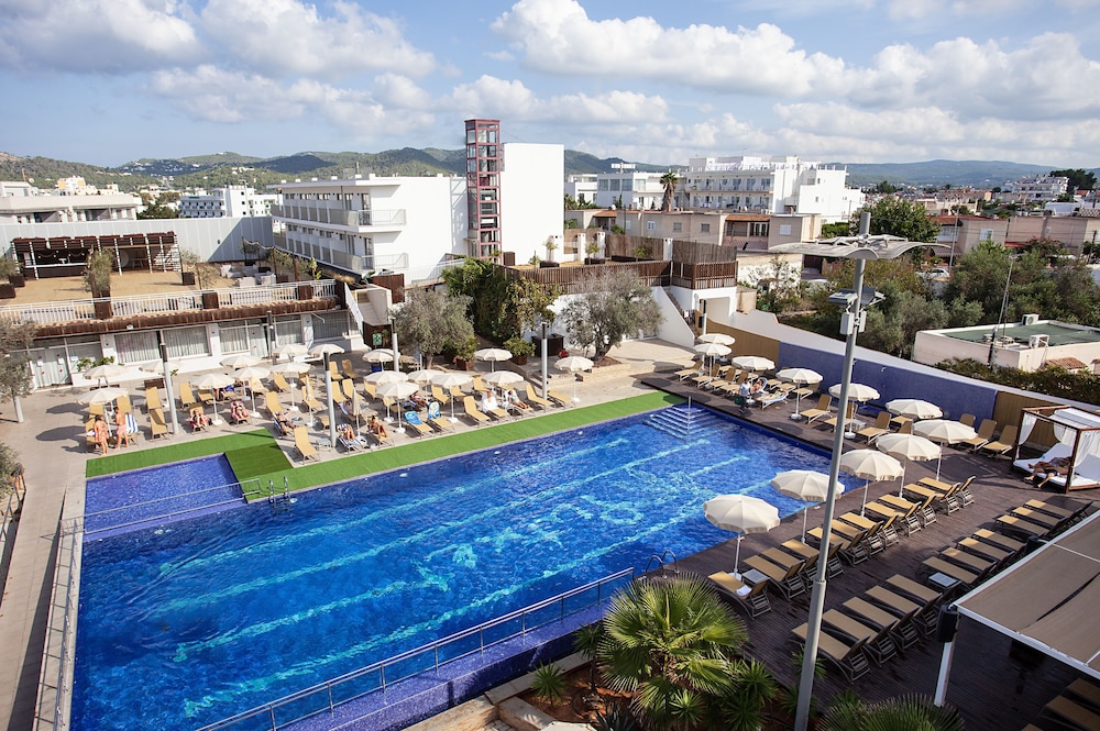 Hotel Puchet Ibiza — Main photo in San Antonio, Balearic Islands