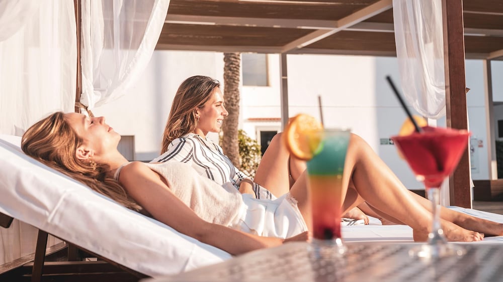 Hotel Puchet Ibiza — Restaurant & bars in San Antonio, Balearic Islands