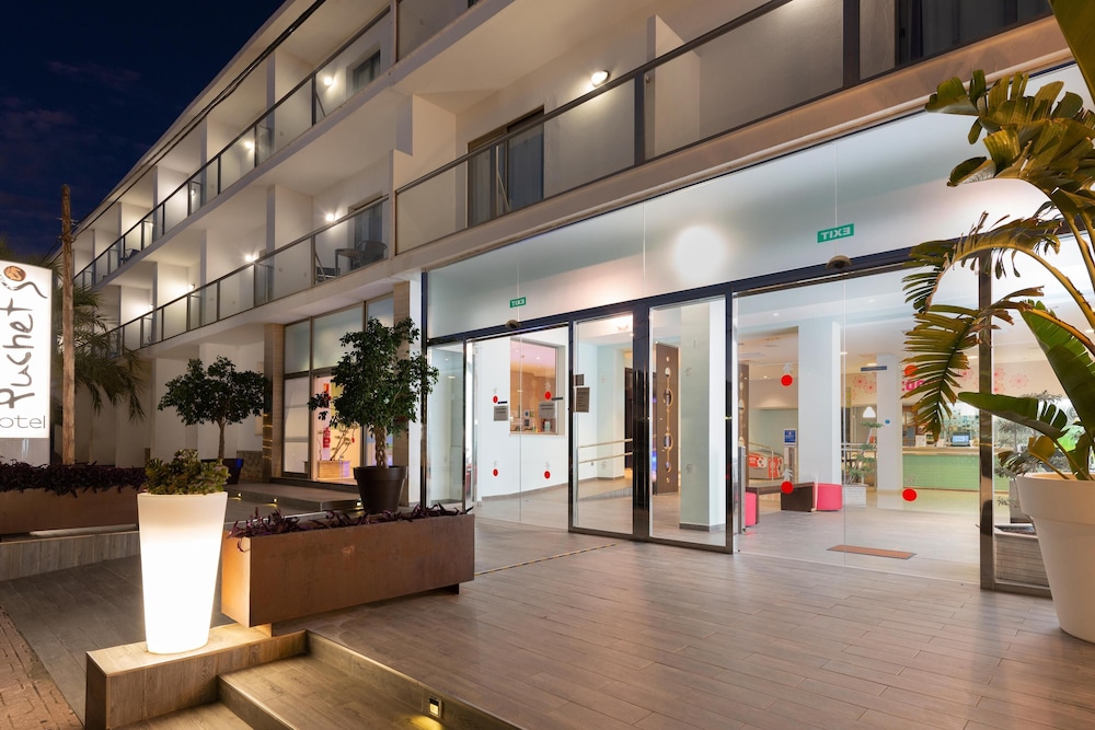 Hotel Puchet Ibiza — Hotel building in San Antonio, Balearic Islands