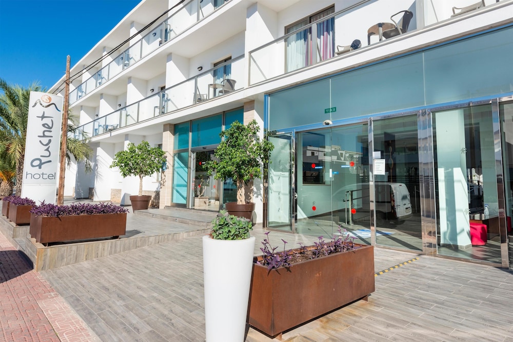 Hotel Puchet Ibiza — Hotel building in San Antonio, Balearic Islands