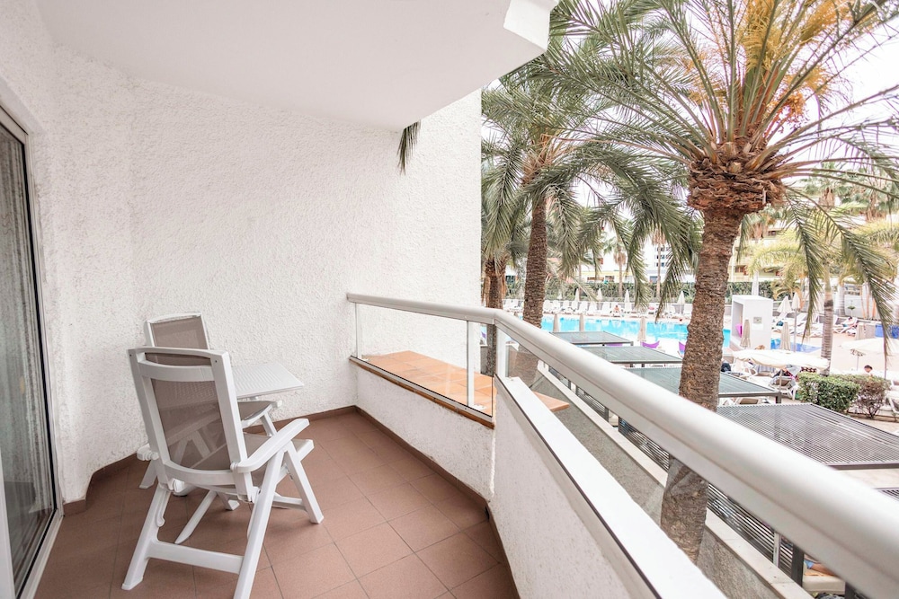 Servatur Don Miguel - Adults Only — Swimming pool in Playa del Ingles, Canary Islands