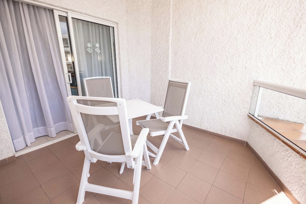 Servatur Don Miguel - Adults Only — Hotel rooms in Playa del Ingles, Canary Islands
