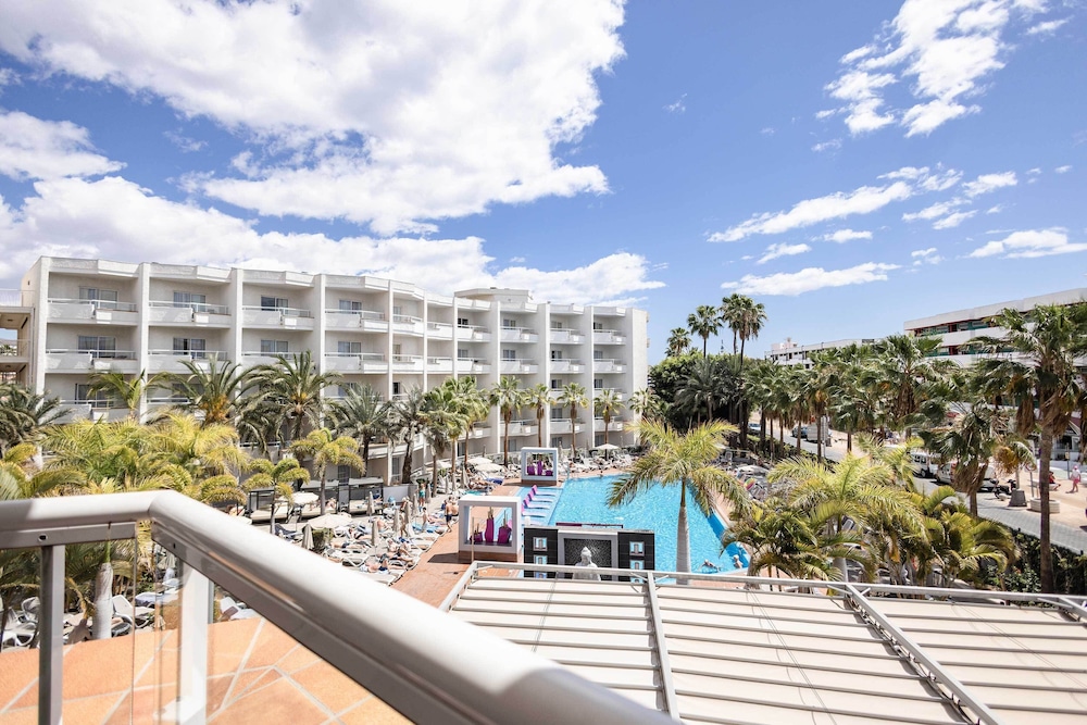 Servatur Don Miguel - Adults Only — Swimming pool in Playa del Ingles, Canary Islands