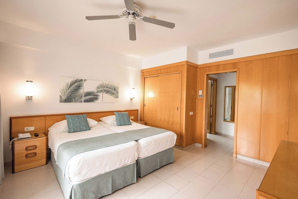 Servatur Don Miguel - Adults Only — Hotel rooms in Playa del Ingles, Canary Islands