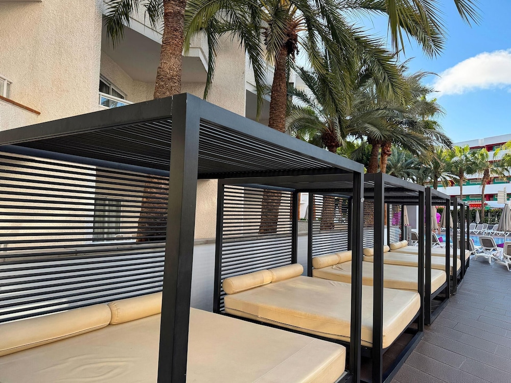Servatur Don Miguel - Adults Only — Hotel building in Playa del Ingles, Canary Islands