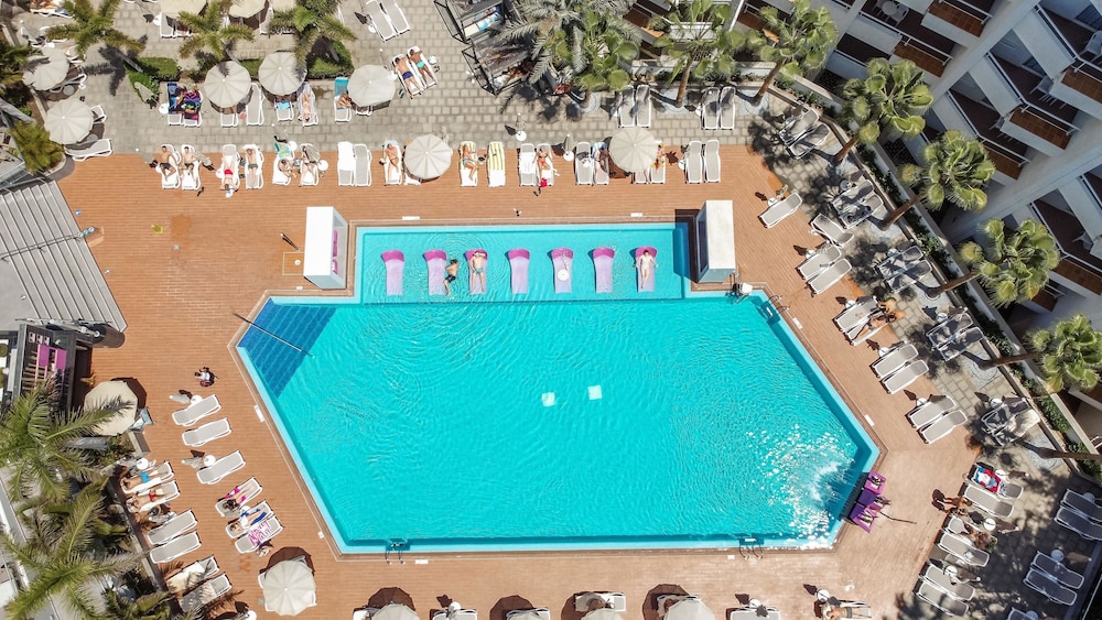 Servatur Don Miguel - Adults Only — Swimming pool in Playa del Ingles, Canary Islands