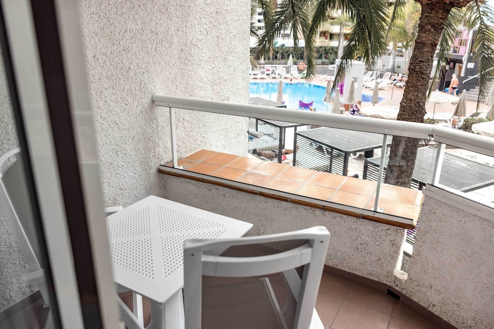 Servatur Don Miguel - Adults Only — Hotel rooms in Playa del Ingles, Canary Islands