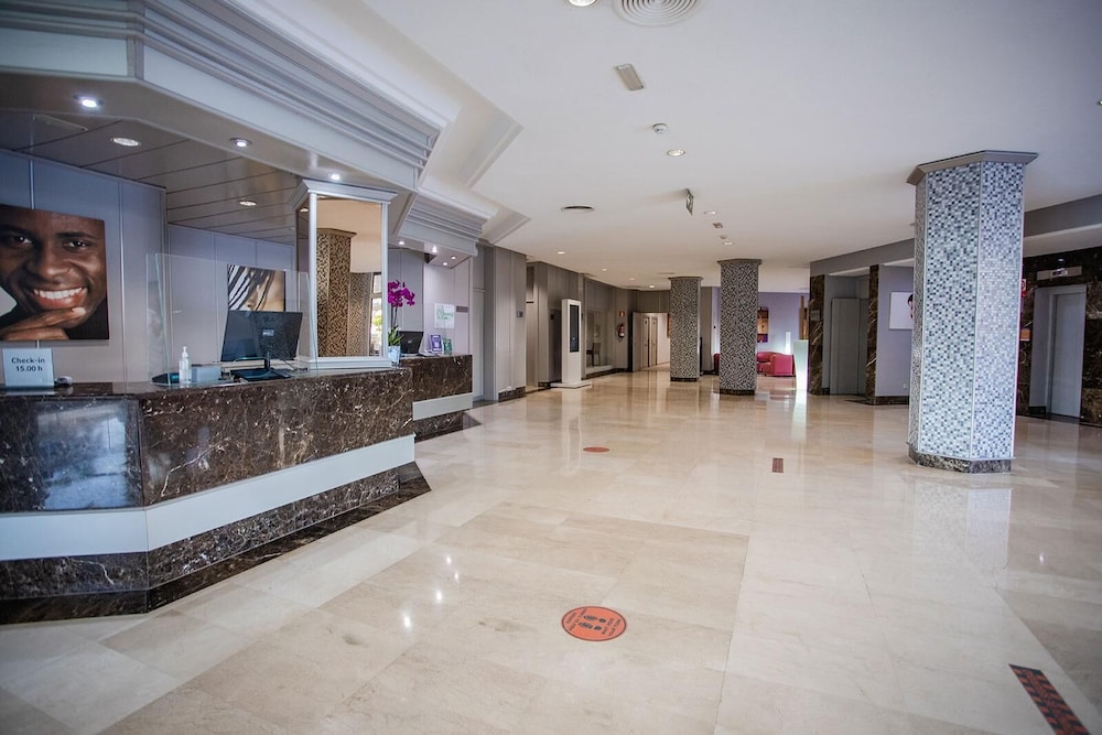 Servatur Don Miguel - Adults Only — Hotel building in Playa del Ingles, Canary Islands