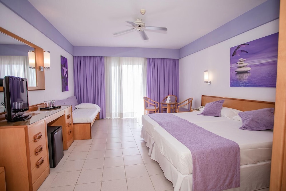 Servatur Don Miguel - Adults Only — Hotel rooms in Playa del Ingles, Canary Islands