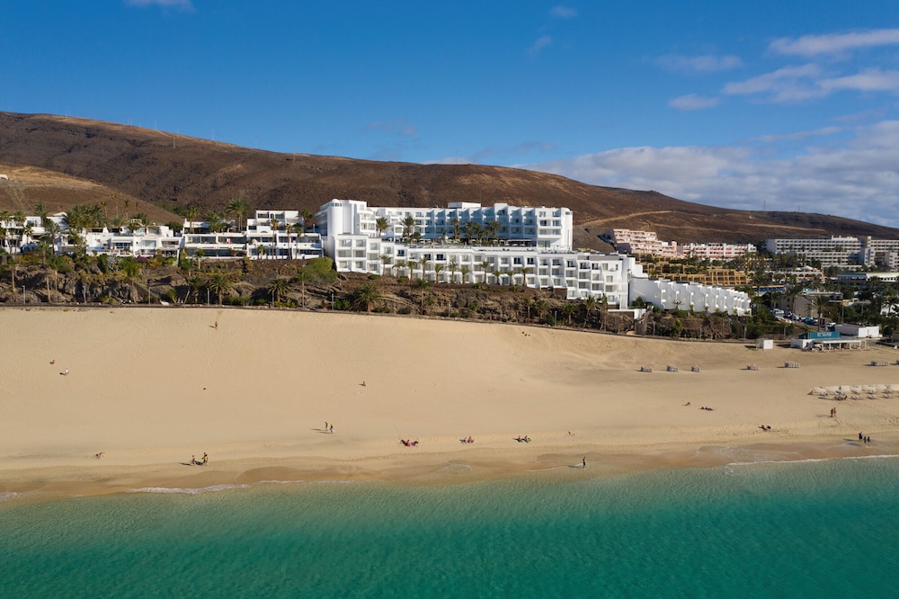 Hotel Riu Palace Jandia — Hotel building in Esquinzo, Canary Islands