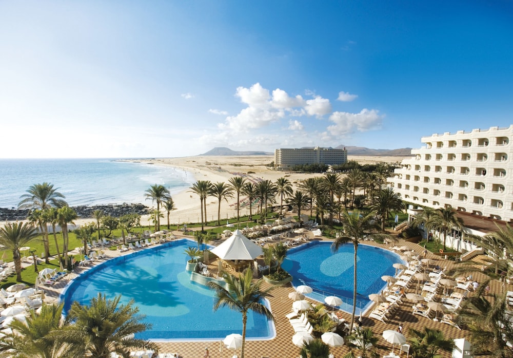 Hotel Riu Palace Tres Islas - Adults Only - All Inclusive — Swimming pool in Corralejo, Canary Islands