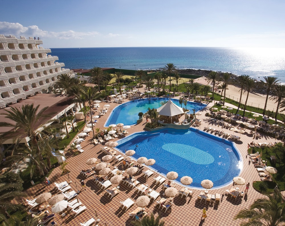 Hotel Riu Palace Tres Islas - Adults Only - All Inclusive — Swimming pool in Corralejo, Canary Islands