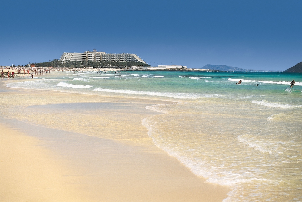 Hotel Riu Palace Tres Islas - Adults Only - All Inclusive — Beach in Corralejo, Canary Islands