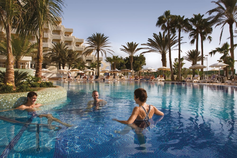 Hotel Riu Palace Tres Islas - Adults Only - All Inclusive — Swimming pool in Corralejo, Canary Islands