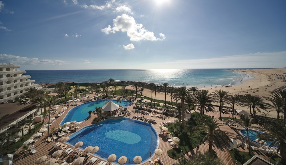 Hotel Riu Palace Tres Islas - Adults Only - All Inclusive — Swimming pool in Corralejo, Canary Islands