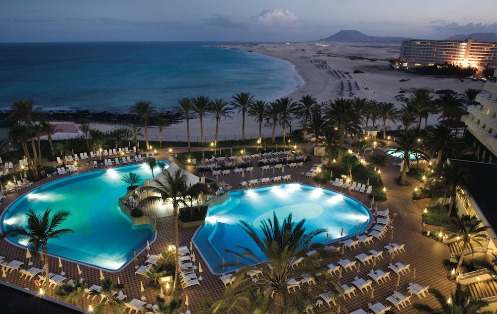 Hotel Riu Palace Tres Islas - Adults Only - All Inclusive — Swimming pool in Corralejo, Canary Islands