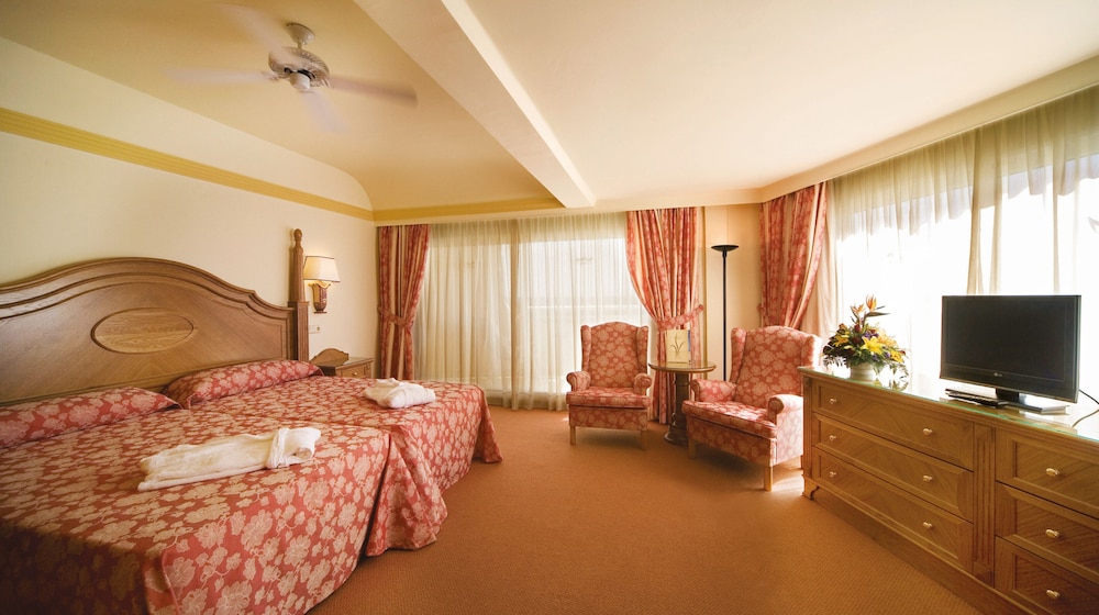 Hotel Riu Palace Tres Islas - Adults Only - All Inclusive — Hotel rooms in Corralejo, Canary Islands