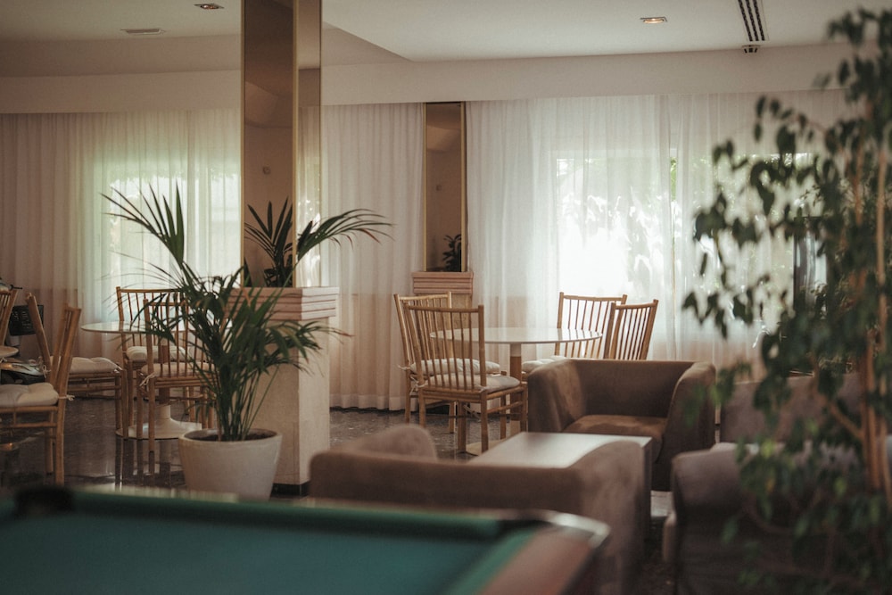 Hotel ROC Oberoy - Adults only — Restaurant & bars in Peguera, Balearic Islands