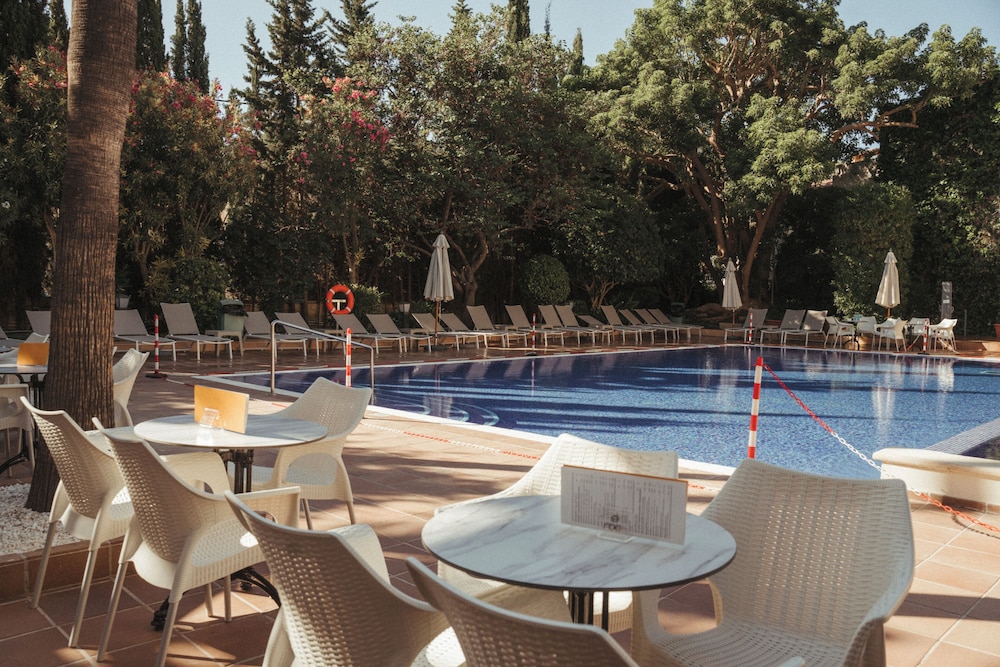 Hotel ROC Oberoy - Adults only — Swimming pool in Peguera, Balearic Islands