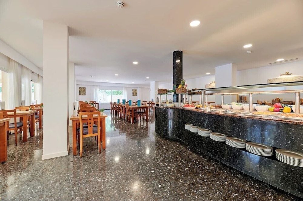Hotel ROC Oberoy - Adults only — Restaurant & bars in Peguera, Balearic Islands