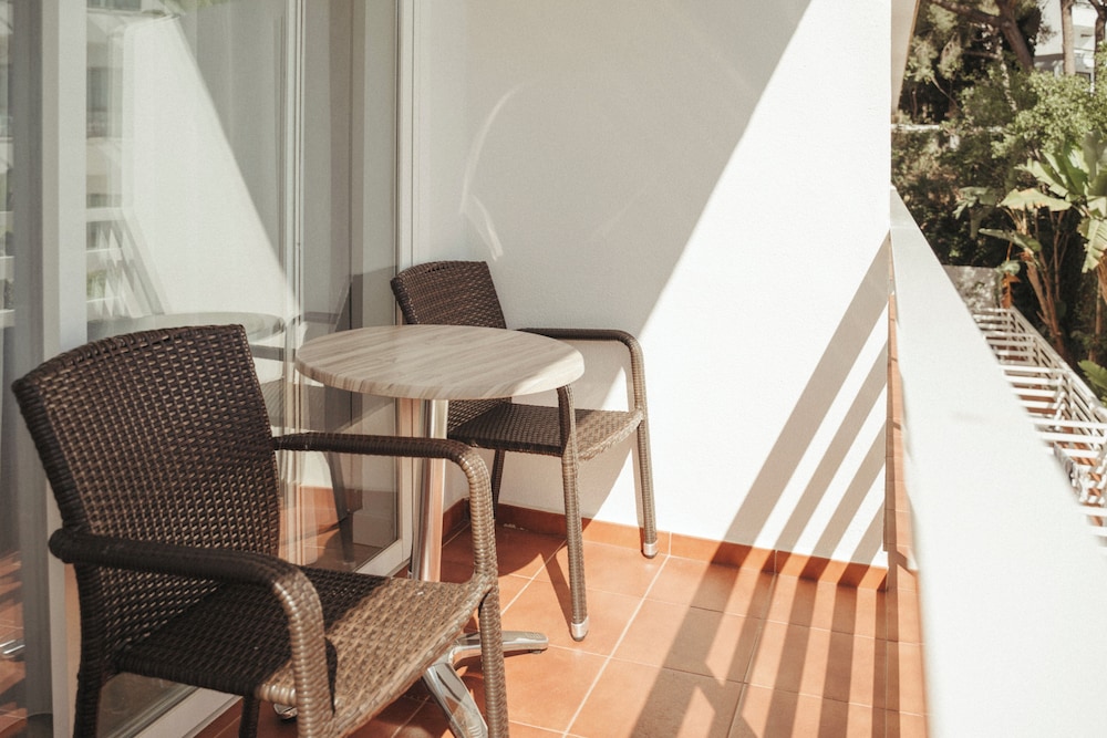 Hotel ROC Oberoy - Adults only — Hotel rooms in Peguera, Balearic Islands