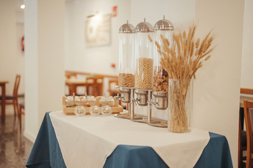 Hotel ROC Oberoy - Adults only — Restaurant & bars in Peguera, Balearic Islands