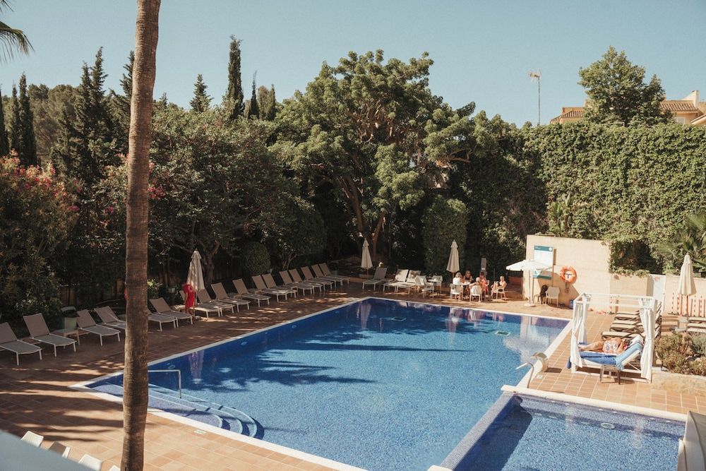Hotel ROC Oberoy - Adults only — Swimming pool in Peguera, Balearic Islands