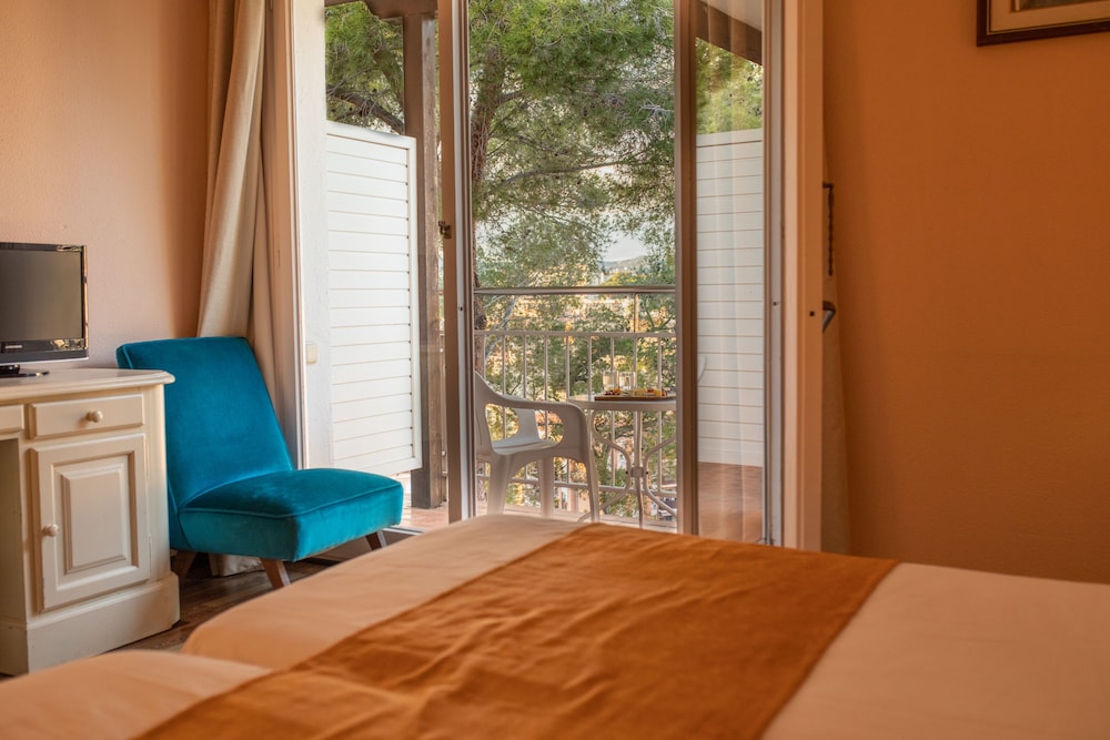 Hotel Roger de Flor Seleqtta — Hotel rooms in Lloret de Mar, Catalonia