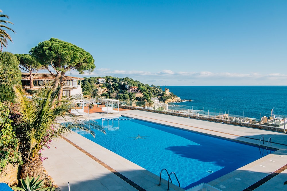 Hotel Roger de Flor Seleqtta — Main photo in Lloret de Mar, Catalonia