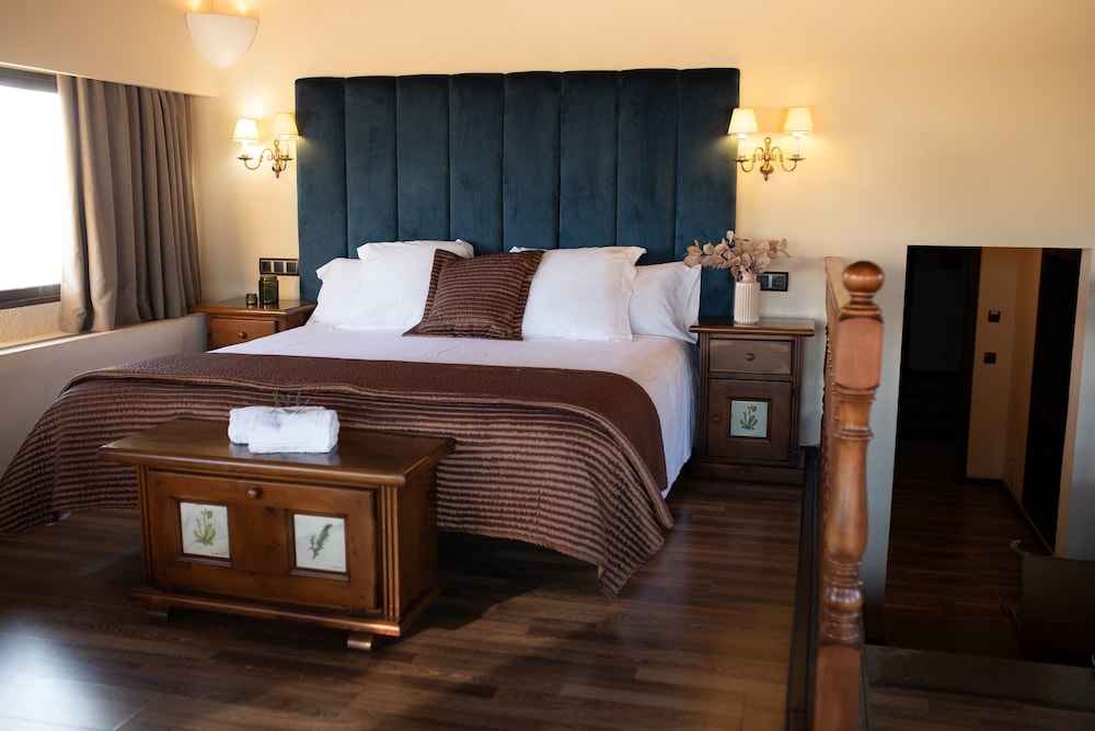 Hotel Roger de Flor Seleqtta — Hotel rooms in Lloret de Mar, Catalonia
