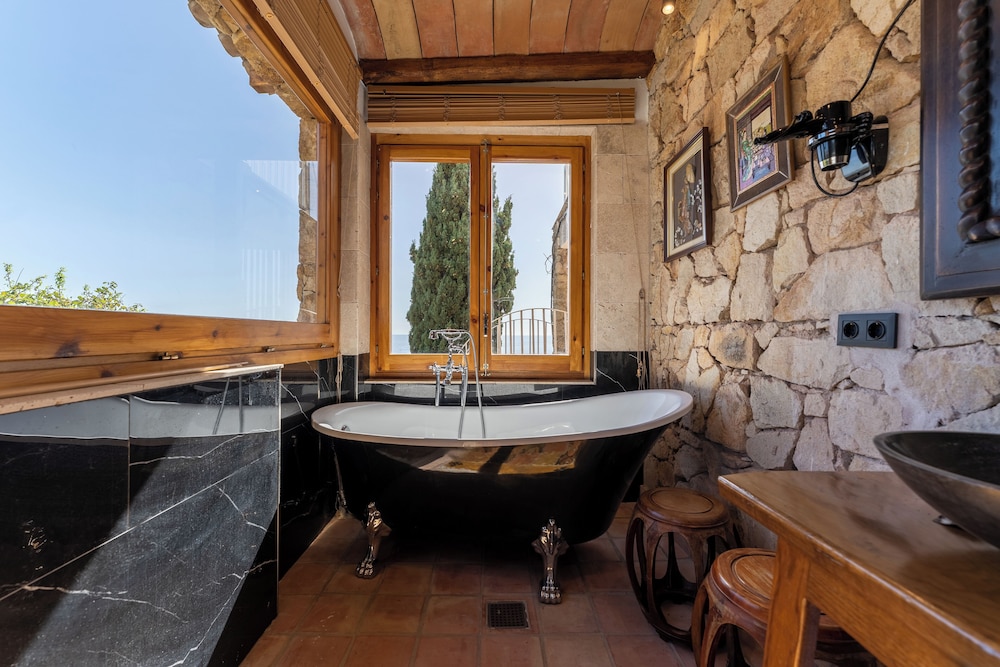 Hotel Roger de Flor Seleqtta — Hotel rooms in Lloret de Mar, Catalonia