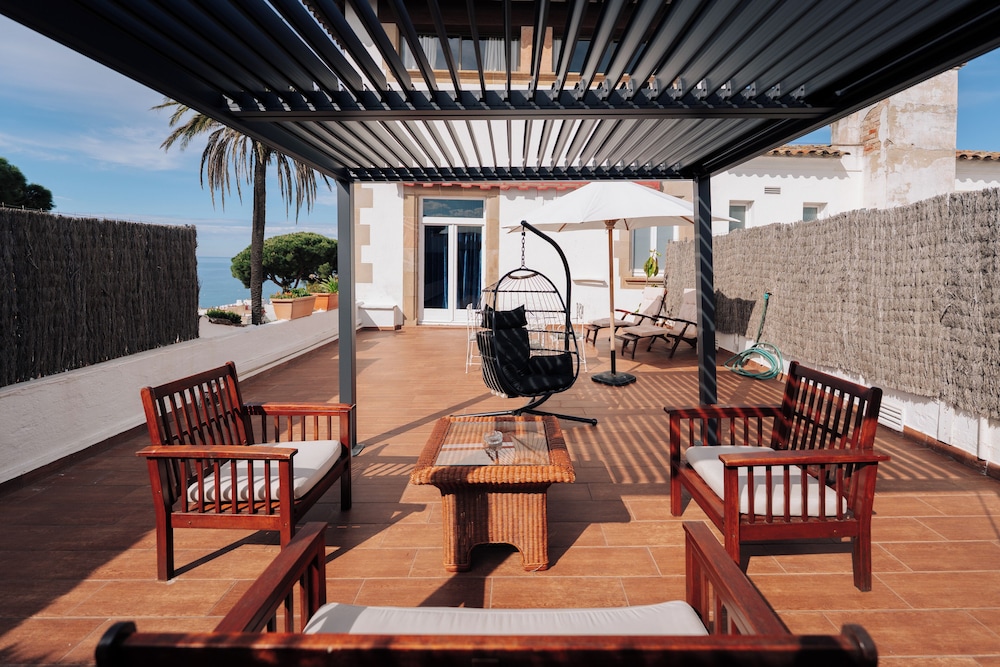 Hotel Roger de Flor Seleqtta — Hotel building in Lloret de Mar, Catalonia