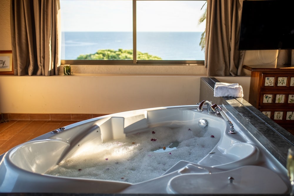Hotel Roger de Flor Seleqtta — Hotel rooms in Lloret de Mar, Catalonia