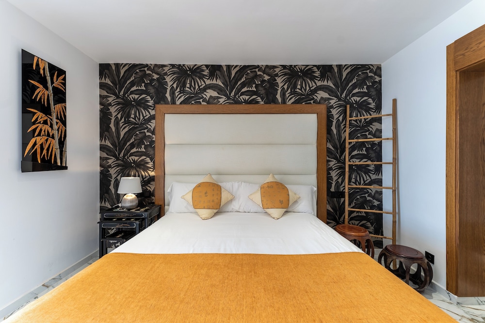 Hotel Roger de Flor Seleqtta — Hotel rooms in Lloret de Mar, Catalonia