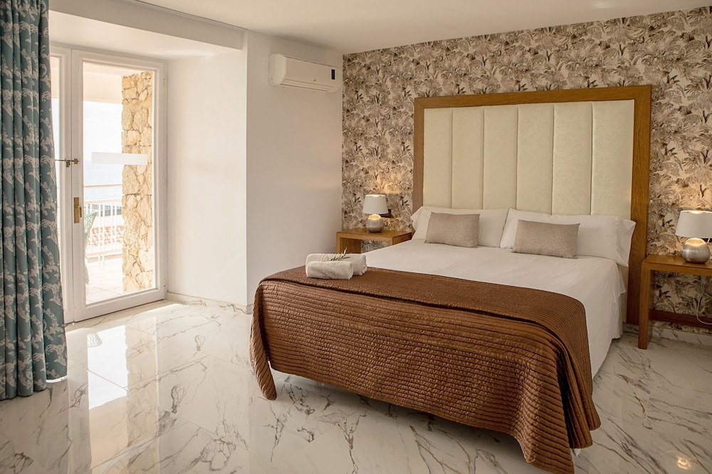 Hotel Roger de Flor Seleqtta — Hotel rooms in Lloret de Mar, Catalonia